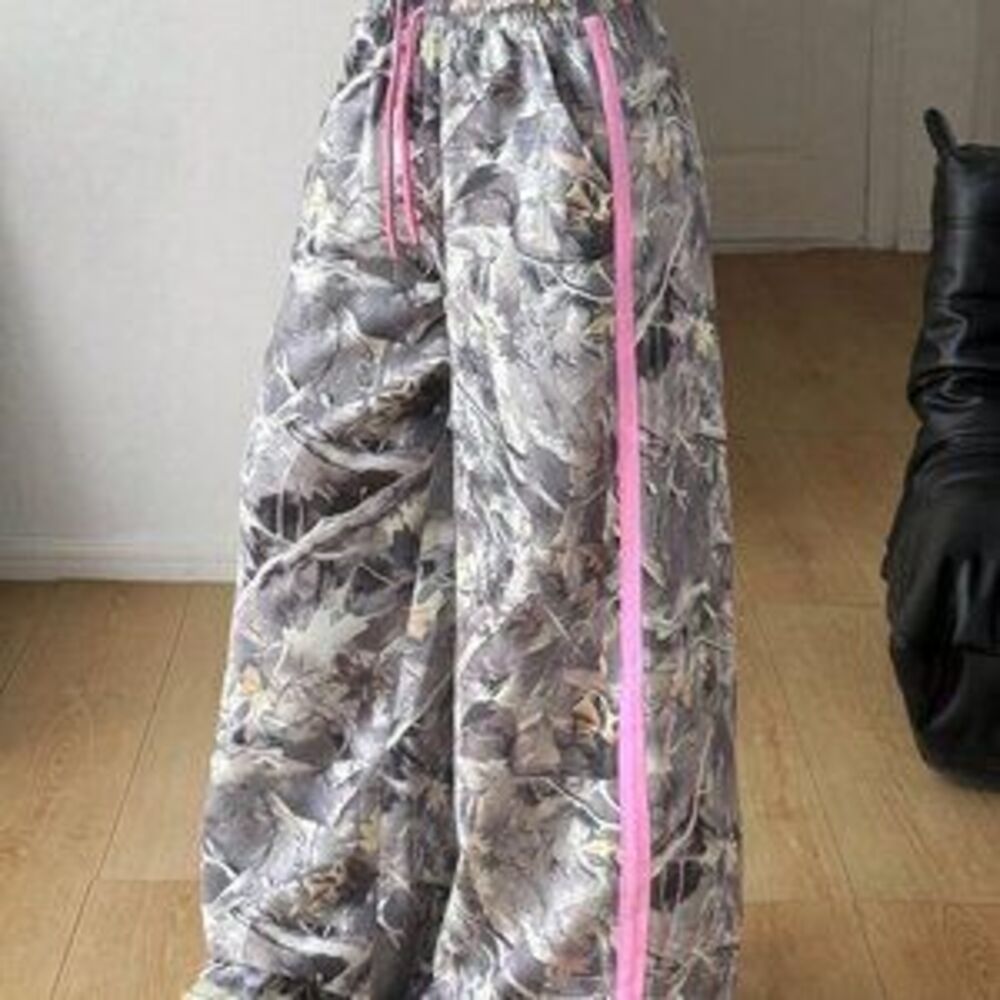 Multicolor Casual Women's Y2k Music Festival Camo Sweatpants - Picture 4 of 5